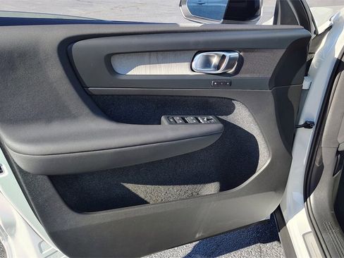 New 2026 Volvo XC40 B5 Core w/ Climate Package image 8