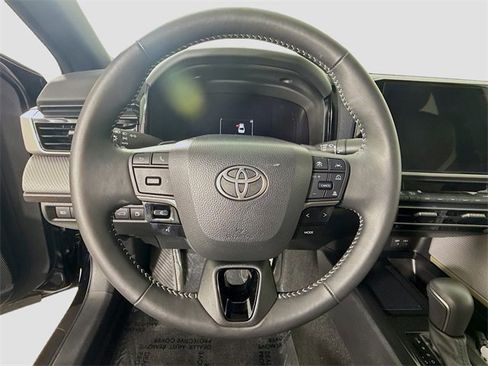 Certified 2025 Toyota Camry SE image 11
