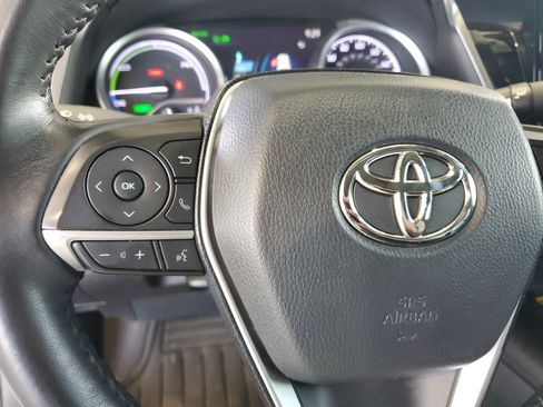 Used 2022 Toyota Camry XLE FWD image 24