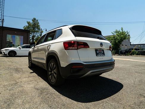 Used 2022 Volkswagen Taos S FWD image 5