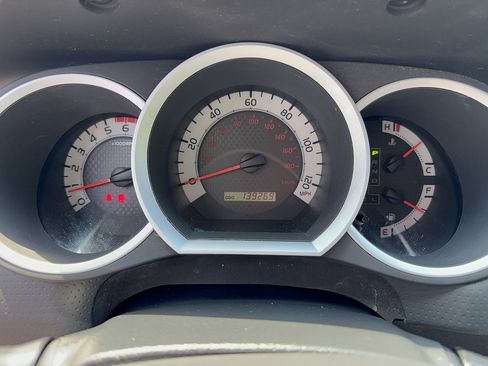 Used 2014 Toyota Tacoma 4x4 Double Cab w/ TRD Off-Road Package image 12