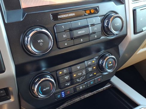 Used 2019 Ford F250 Lariat w/ Lariat Ultimate Package image 24