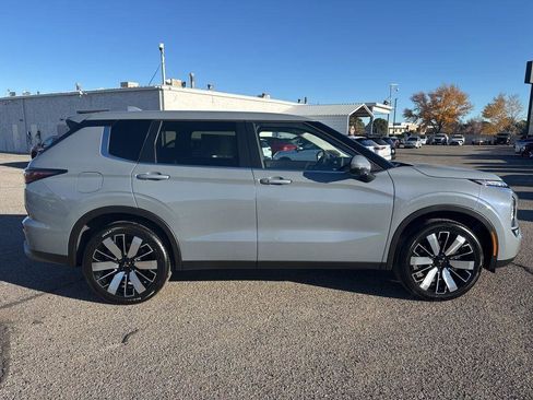 New 2026 Mitsubishi Outlander SE FWD image 8
