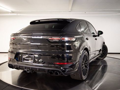 Certified 2023 Porsche Cayenne Turbo AWD/4WD image 7