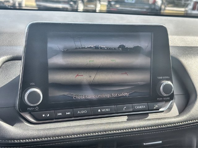 Used 2025 Nissan Rogue SV AWD/4WD image 14