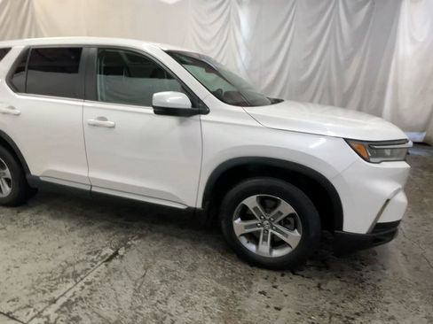Used 2023 Honda Pilot EX-L image 3