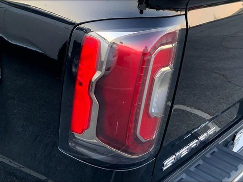 Used 2018 GMC Sierra 1500 SLT AWD/4WD image 26