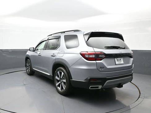 Certified 2023 Honda Pilot Touring image 8