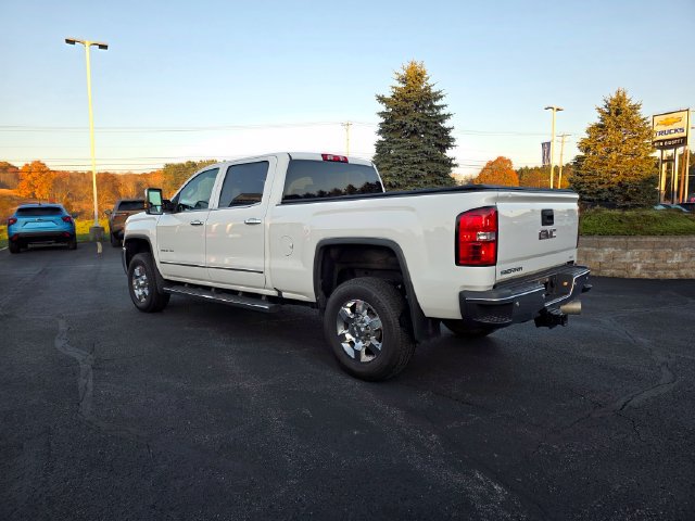 Used 2019 GMC Sierra 2500 SLT w/ Duramax Plus Package AWD/4WD image 2