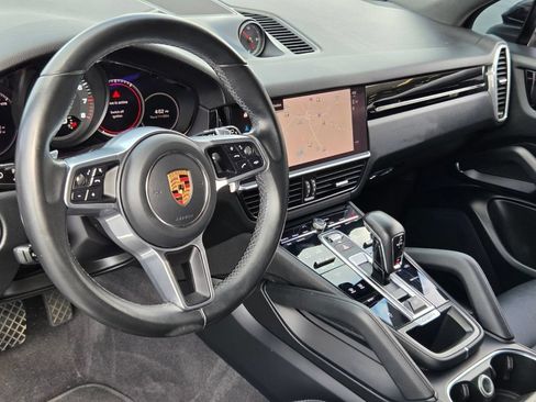 Used 2022 Porsche Cayenne AWD/4WD image 8