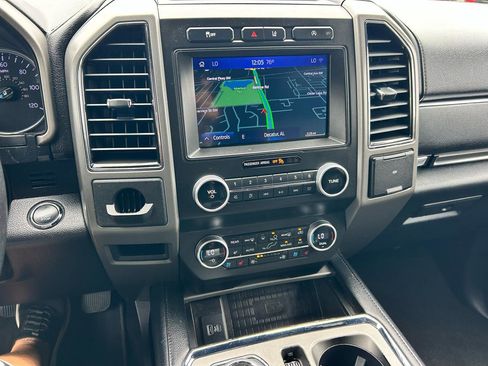 Used 2020 Ford Expedition XLT w/ Equipment Group 202A RWD image 4