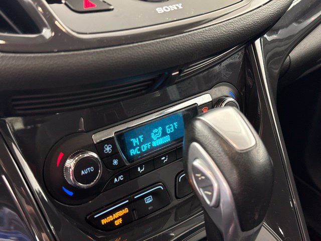 Used 2015 Ford Escape Titanium w/ Equipment Group 301A AWD/4WD image 25