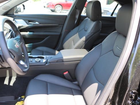 Used 2026 Cadillac CT4 Premium Luxury RWD image 31