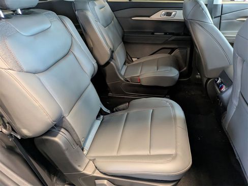 New 2026 Ford Explorer Active w/ Active Comfort Package image 19