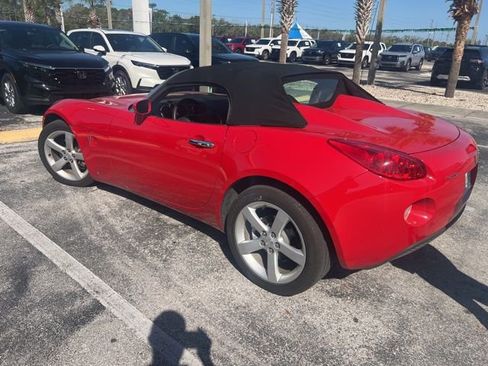 Used 2006 Pontiac Solstice Base w/ Premium Package image 3