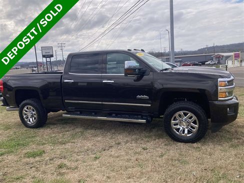 Used 2018 Chevrolet Silverado 3500 High Country w/ Duramax Plus Package image 2