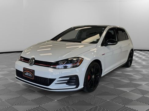 Used 2021 Volkswagen GTI SE image 4