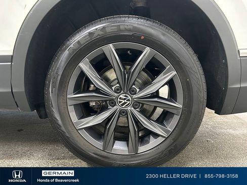 Used 2022 Volkswagen Tiguan SE AWD/4WD image 14