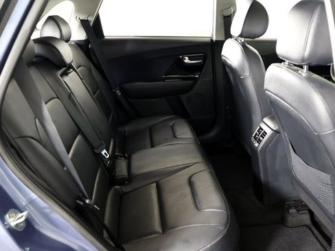 Used 2022 Kia Niro Touring Special Edition image 38