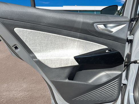 New 2026 Volkswagen ID.4 Pro RWD image 14