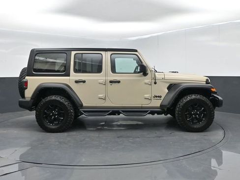 Used 2022 Jeep Wrangler Unlimited Sport AWD/4WD image 9