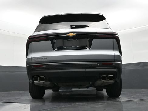 Used 2024 Chevrolet Traverse LS FWD image 23