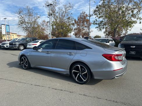 Used 2022 Honda Accord Sport image 4