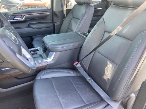 Used 2025 GMC Sierra 1500 SLT w/ SLT Premium Package image 15