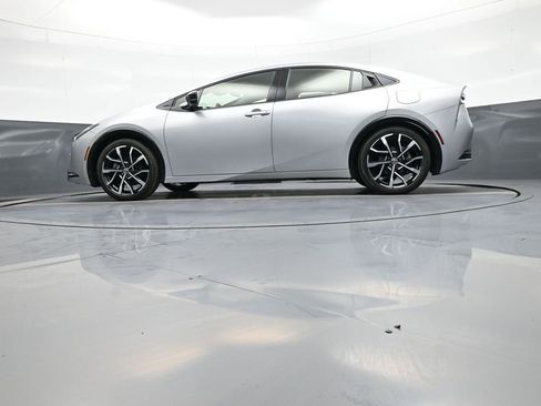 New 2026 Toyota Prius Plug-In Hybrid FWD image 33