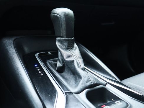 Used 2021 Toyota Corolla LE image 49