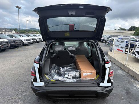 New 2026 Hyundai Kona SEL Sport FWD image 9