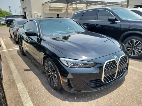 Used 2024 BMW 430i Gran Coupe w/ Premium Package RWD image 3