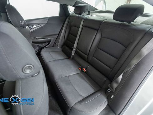 Used 2021 Chevrolet Malibu LT FWD image 29