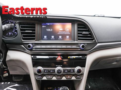 Used 2020 Hyundai Elantra SEL image 12