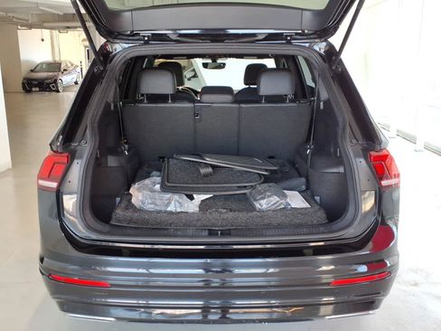 Used 2020 Volkswagen Tiguan SE R-Line w/ 3rd Row Seat Package AWD/4WD image 12