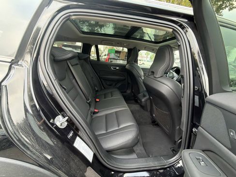 Certified 2025 Volvo V60 B5 Cross Country Plus image 21