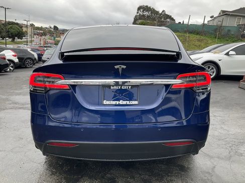 Used 2018 Tesla Model X 100D image 4