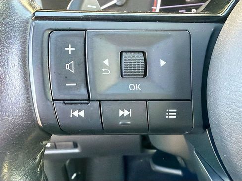 Used 2023 Nissan Rogue SL AWD/4WD image 37