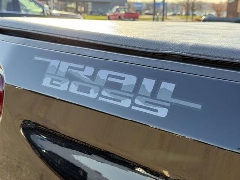 Used 2022 Chevrolet Silverado 1500 LT Trail Boss w/ LT Trail Boss Premium Package image 8