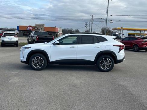 New 2026 Chevrolet Trax LT w/ Driver Confidence Package FWD image 8