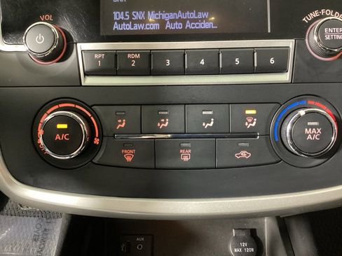 Used 2016 Nissan Altima 2.5 SR w/ LED Appearance Package image 27