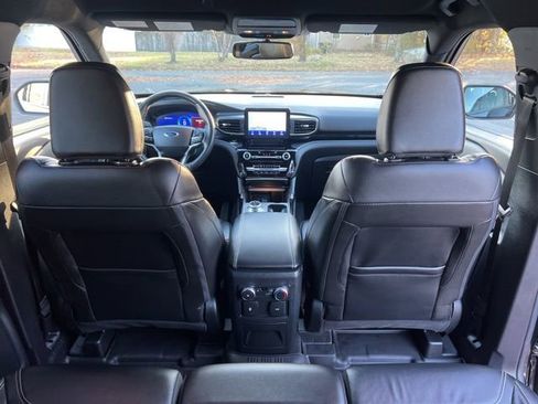 Used 2022 Ford Explorer ST w/ ST Street Pack image 37