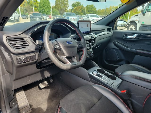 Used 2025 Ford Escape ST-Line Select AWD/4WD image 20