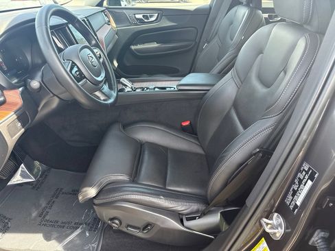 Used 2023 Volvo XC60 B5 Ultimate w/ Climate Package AWD/4WD image 21