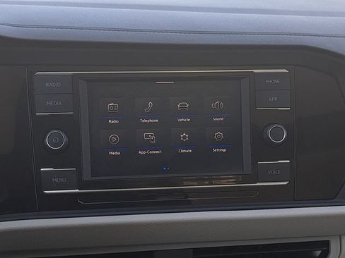 Certified 2023 Volkswagen Jetta SE FWD image 22
