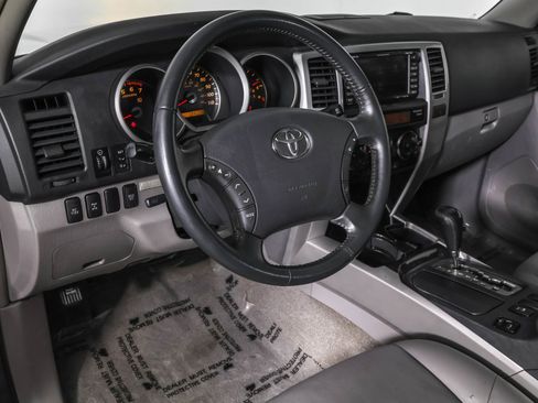 Used 2006 Toyota 4Runner Limited image 3