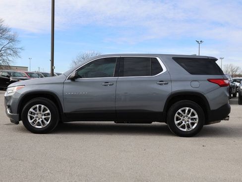 Used 2021 Chevrolet Traverse LS FWD image 8