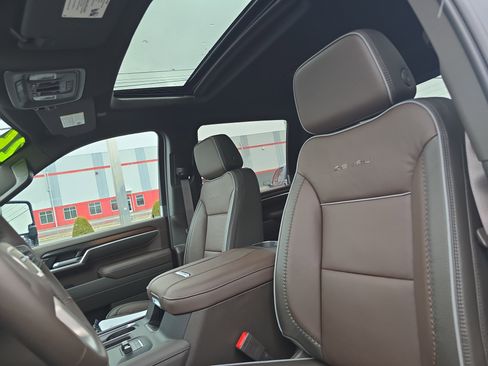 New 2026 GMC Sierra 3500 Denali w/ Denali Reserve Package image 13