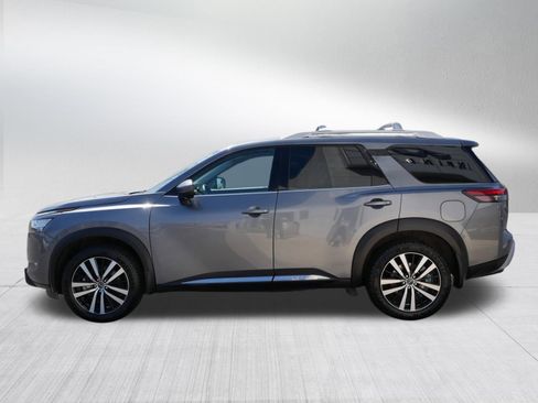 Used 2023 Nissan Pathfinder Platinum AWD/4WD image 4