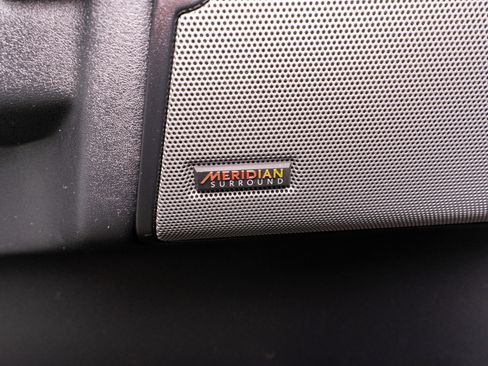 Used 2016 Land Rover LR4 HSE LUX image 16